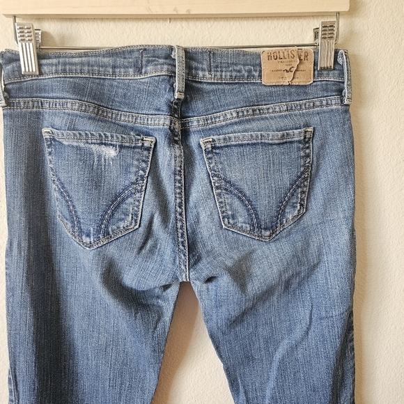 Hollister Bootcut Distressed Jeans 26x33 - Picture 7 of 9